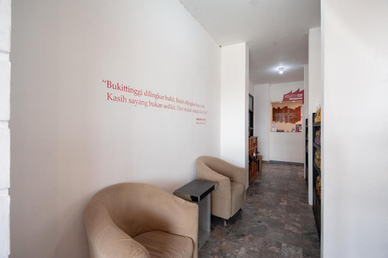 Urbanview Hotel Ananda Syariah By Reddoorz Bukittinggi Eksteriør bilde